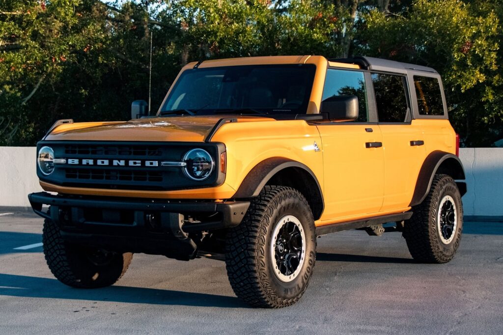 Ford Bronco: Lug Nut Size & Torque Specs