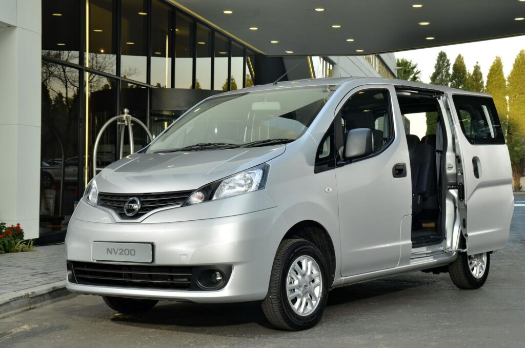 Nissan NV200: Lug Nut Size & Torque Specs