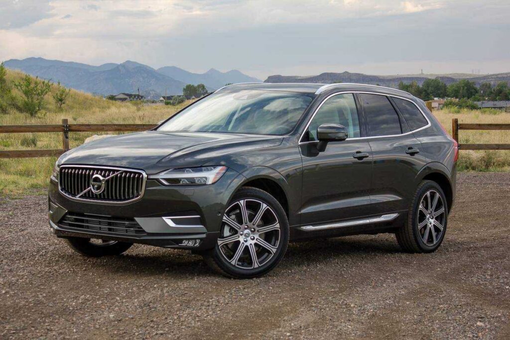 Volvo XC60: Lug Nut Size & Torque Specs