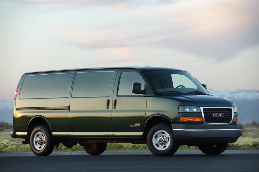 GMC Savana 2500: Lug Nut Size & Torque Specs