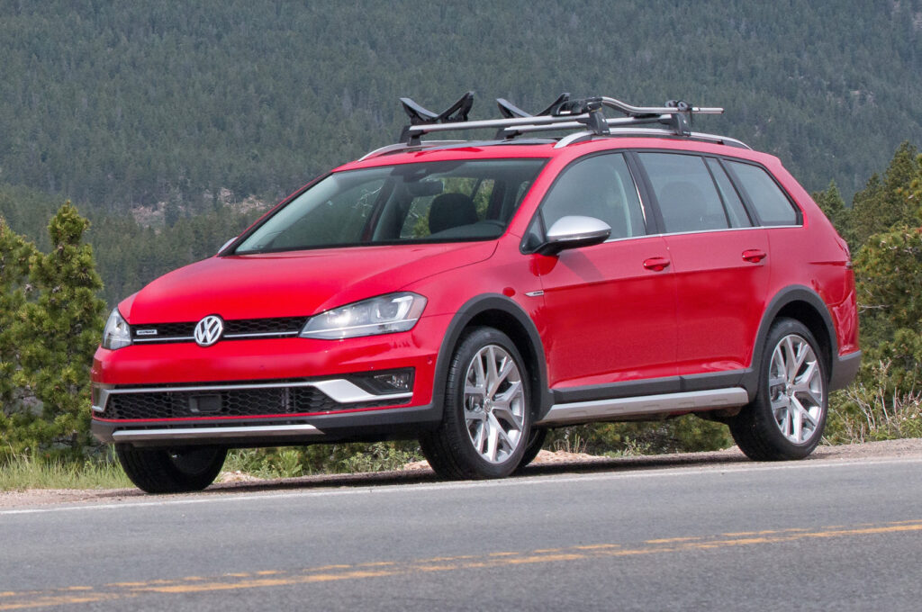 VW Alltrack Lug Nut Size & Torque Specs