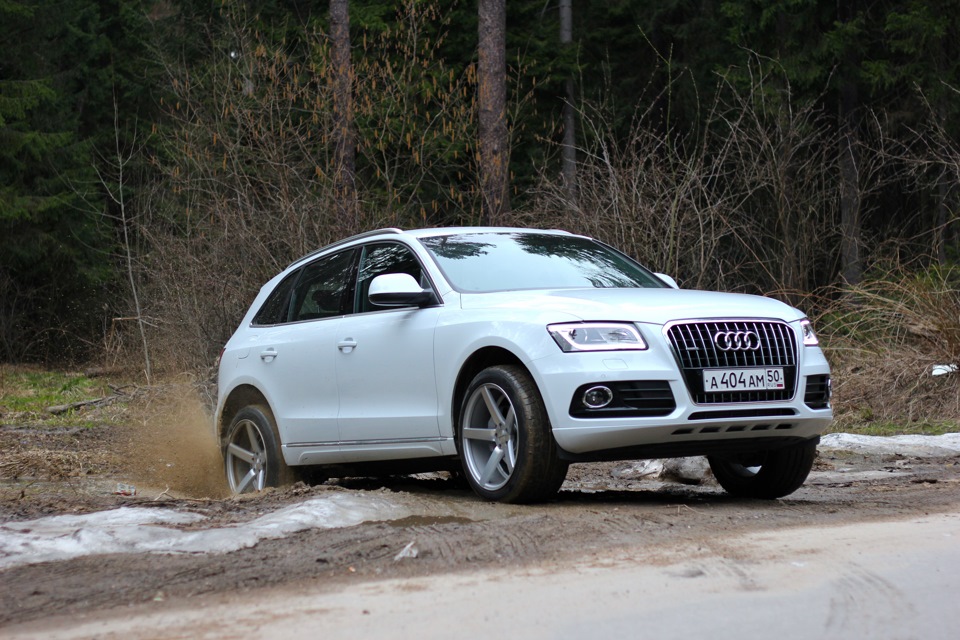 Audi Q5: Lug Nut Size & Torque Specs