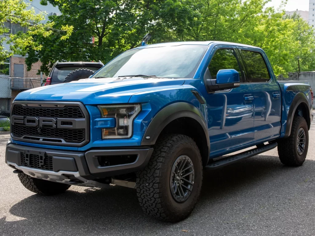 Ford F-150 Raptor: Lug Nut Size & Torque Specs