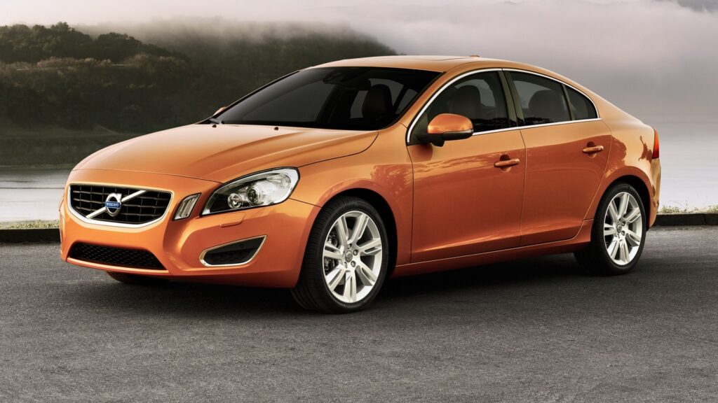 Volvo S60 Lug Nut Size & Torque Specs