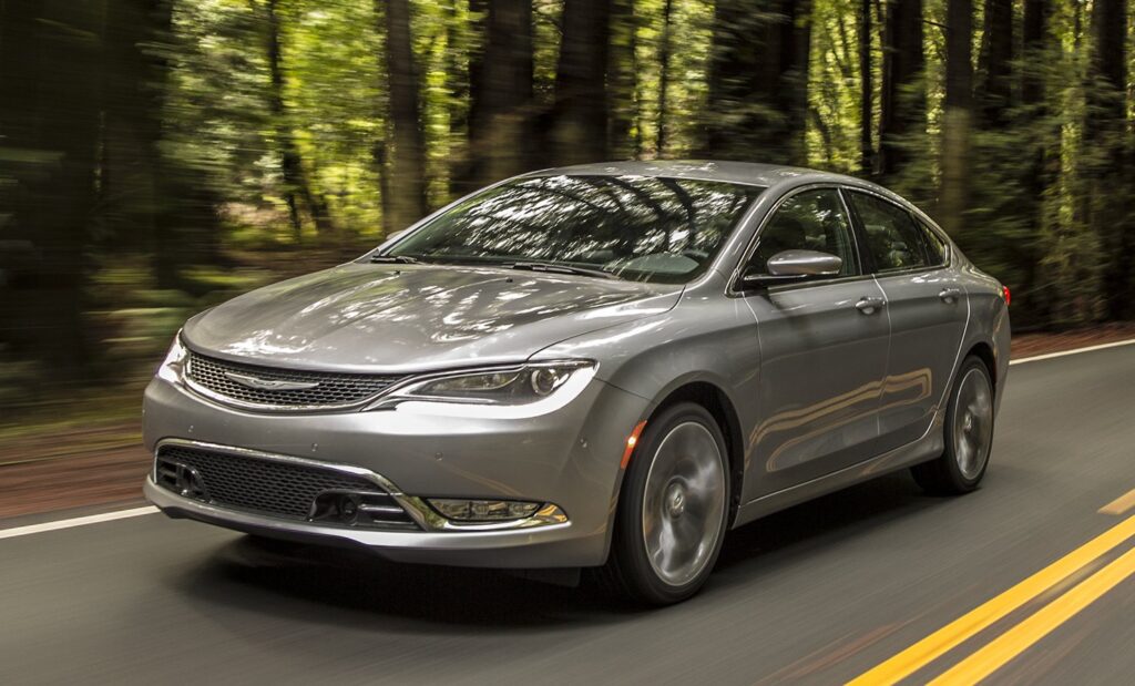 Chrysler 200 Lug Nut Size & Torque Specs