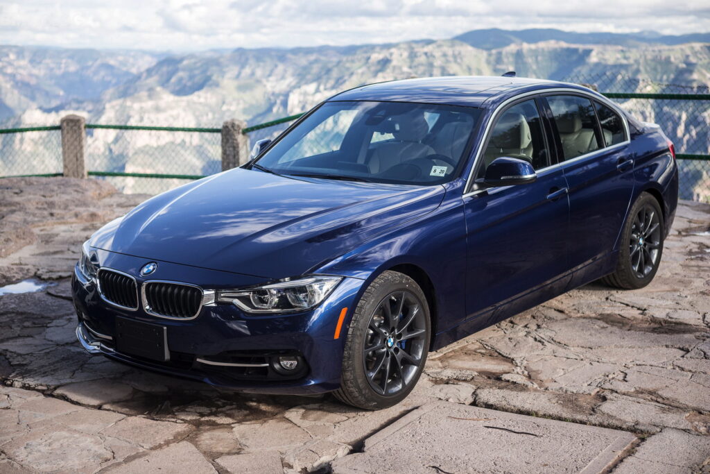 BMW 340i Lug Nut Size & Torque Specs