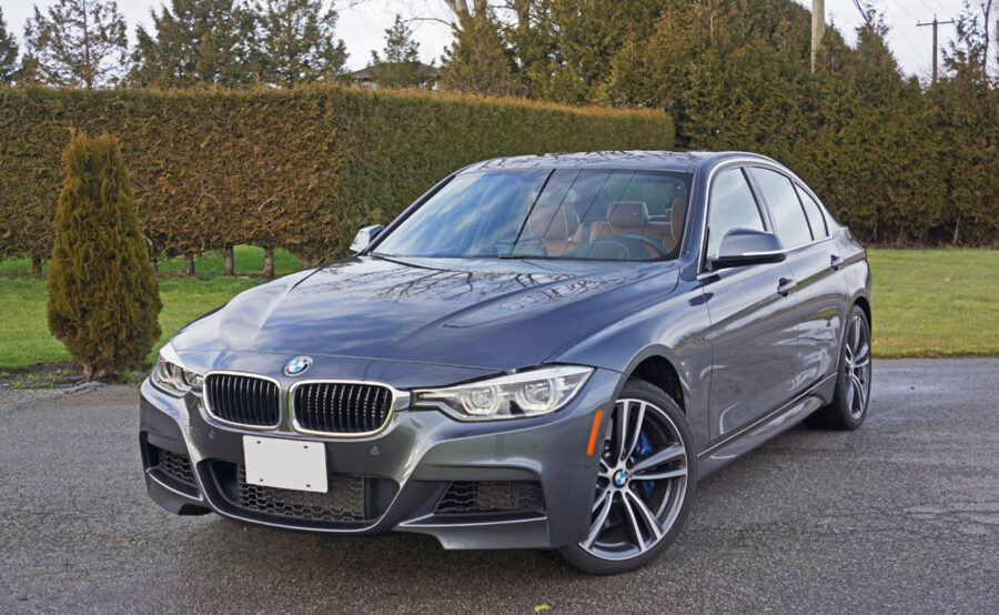 BMW 340i Lug Nut Size & Torque Specs