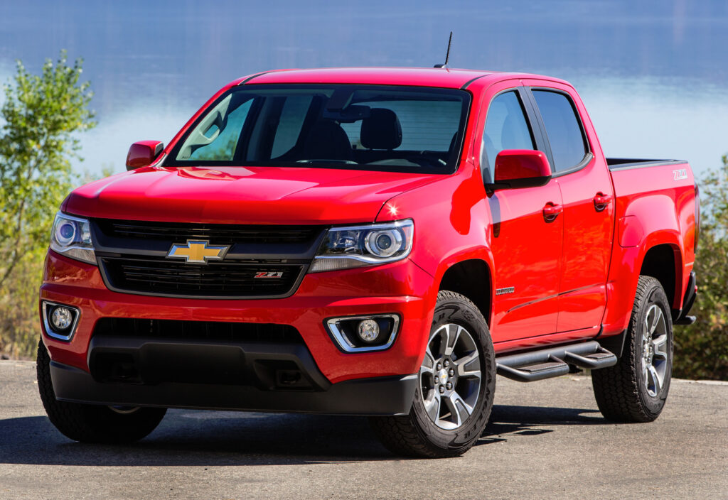 Chevy Colorado Lug Nut Size & Torque Specs