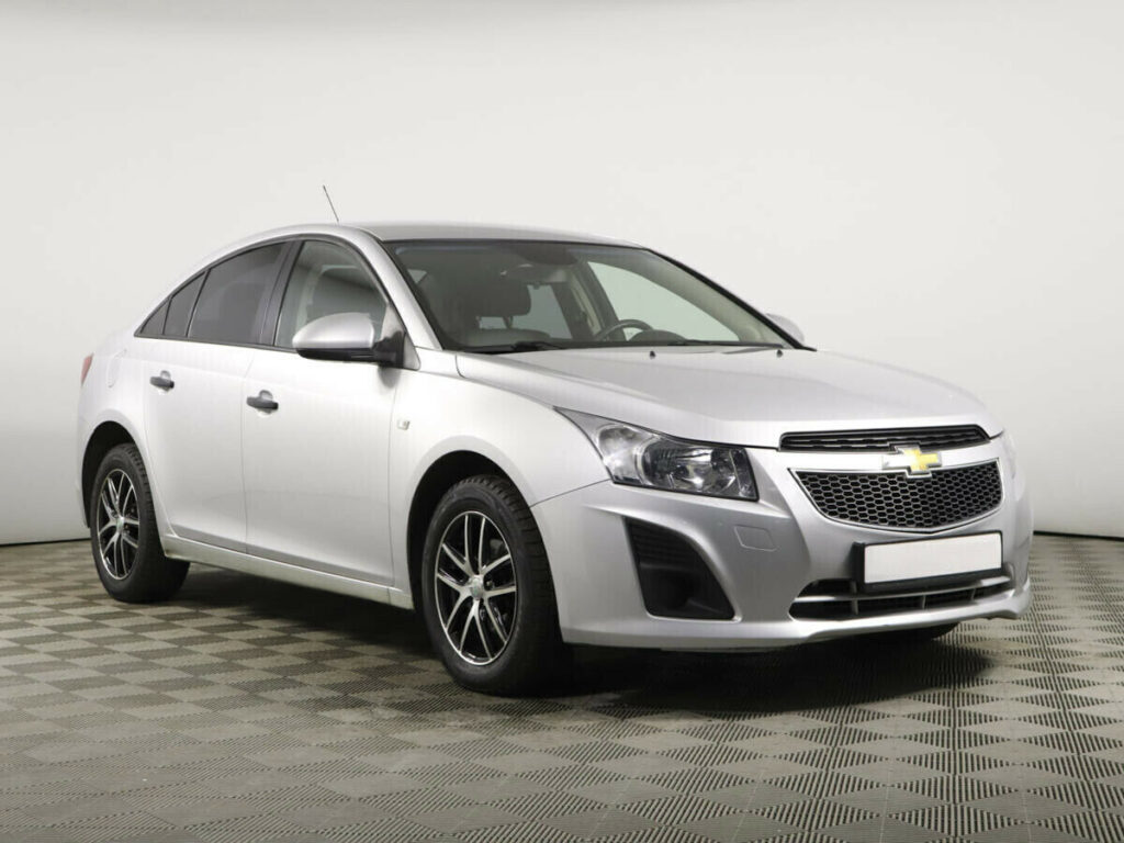 Chevy Cruze Lug Nut Size & Torque Specs