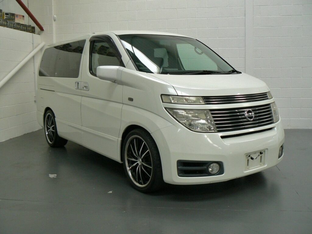 Nissan Elgrand Lug Nut Size & Torque Specs