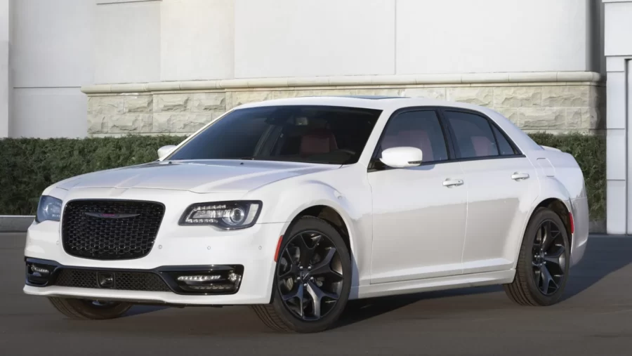 Chrysler 300: Lug Nut Size & Torque Specs