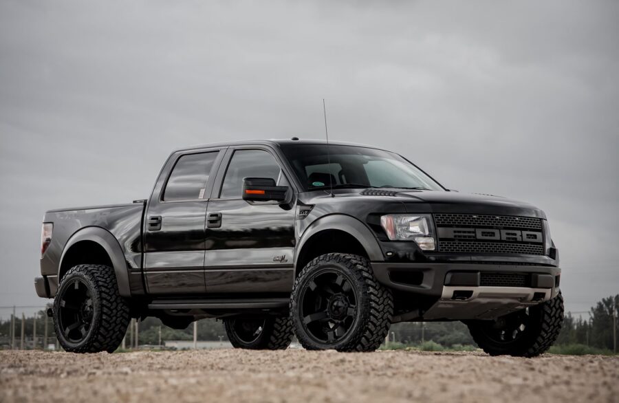 Ford F-150 Lug Nut Size & Torque Specs