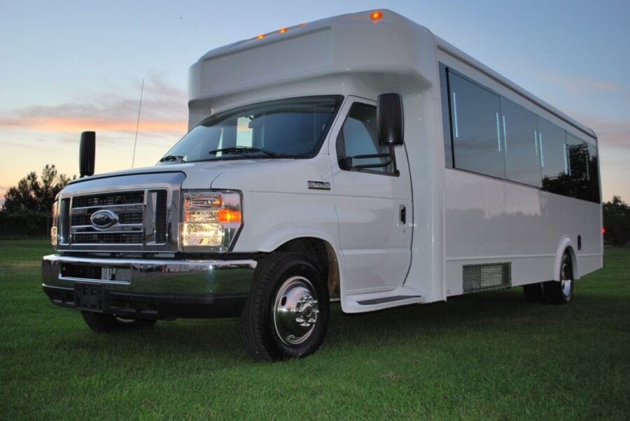 Ford E450 Lug Nut Size & Torque Specs