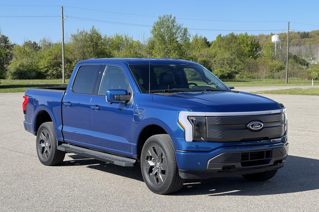 Ford F-150 Lightning Lug Nut Size & Torque Specs
