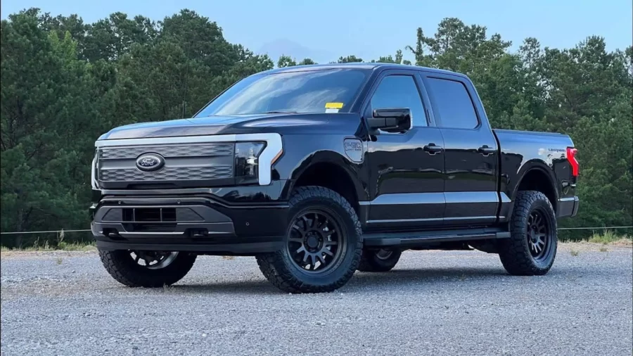 Ford F-150 Lightning Lug Nut Size & Torque Specs