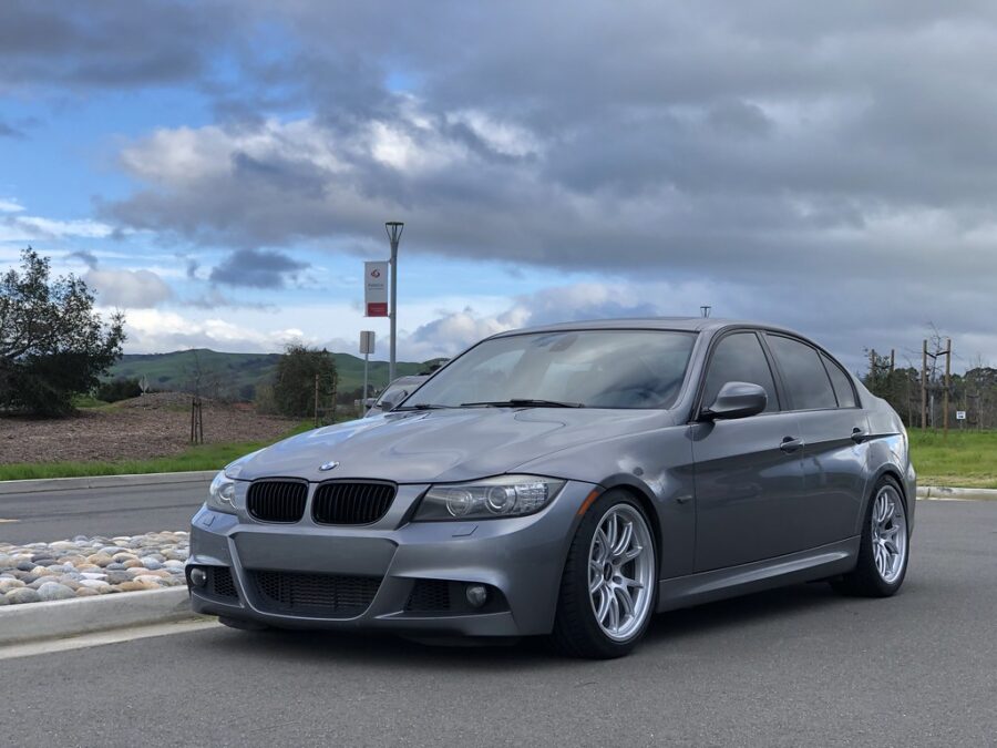 BMW E90 Lug Nut Size & Torque Specs