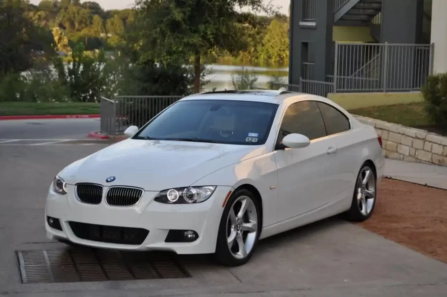 BMW 335i Lug Nut Size & Torque Specs